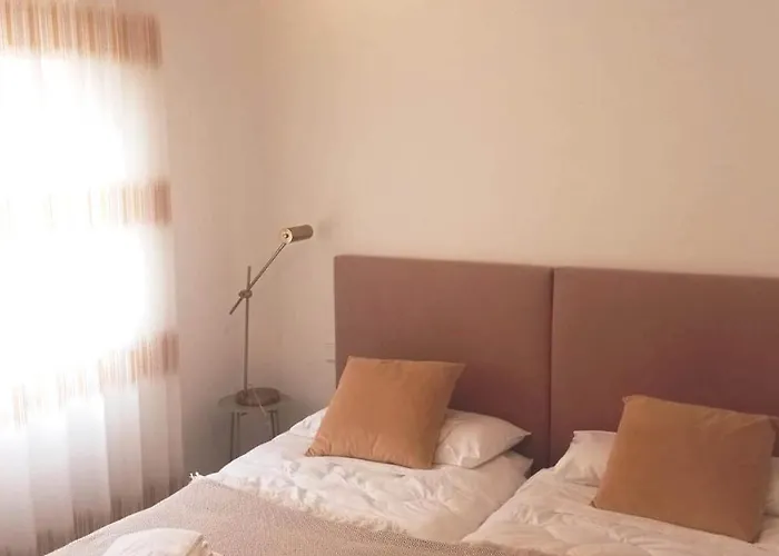 Isaac Peral Con Garage Fuengirola