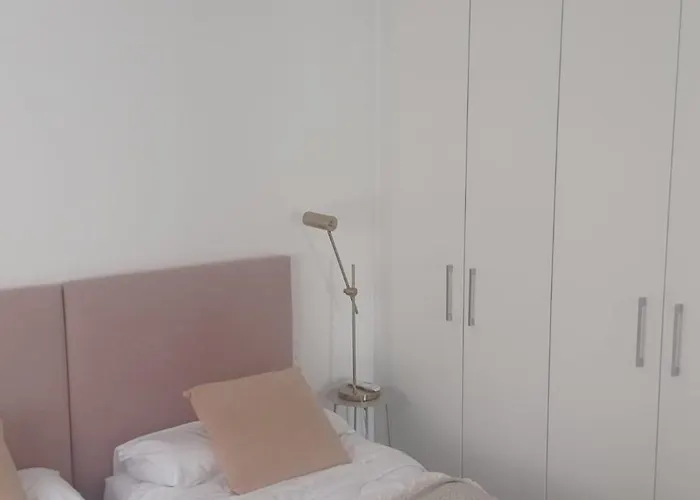 Isaac Peral Con Garage Fuengirola